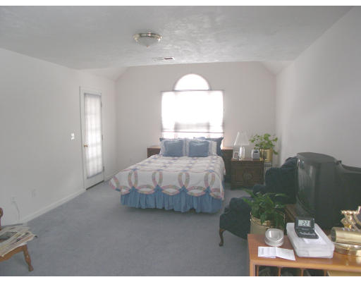 295 Potter Road Framingham, MA 01701 - Photo 6 of 11