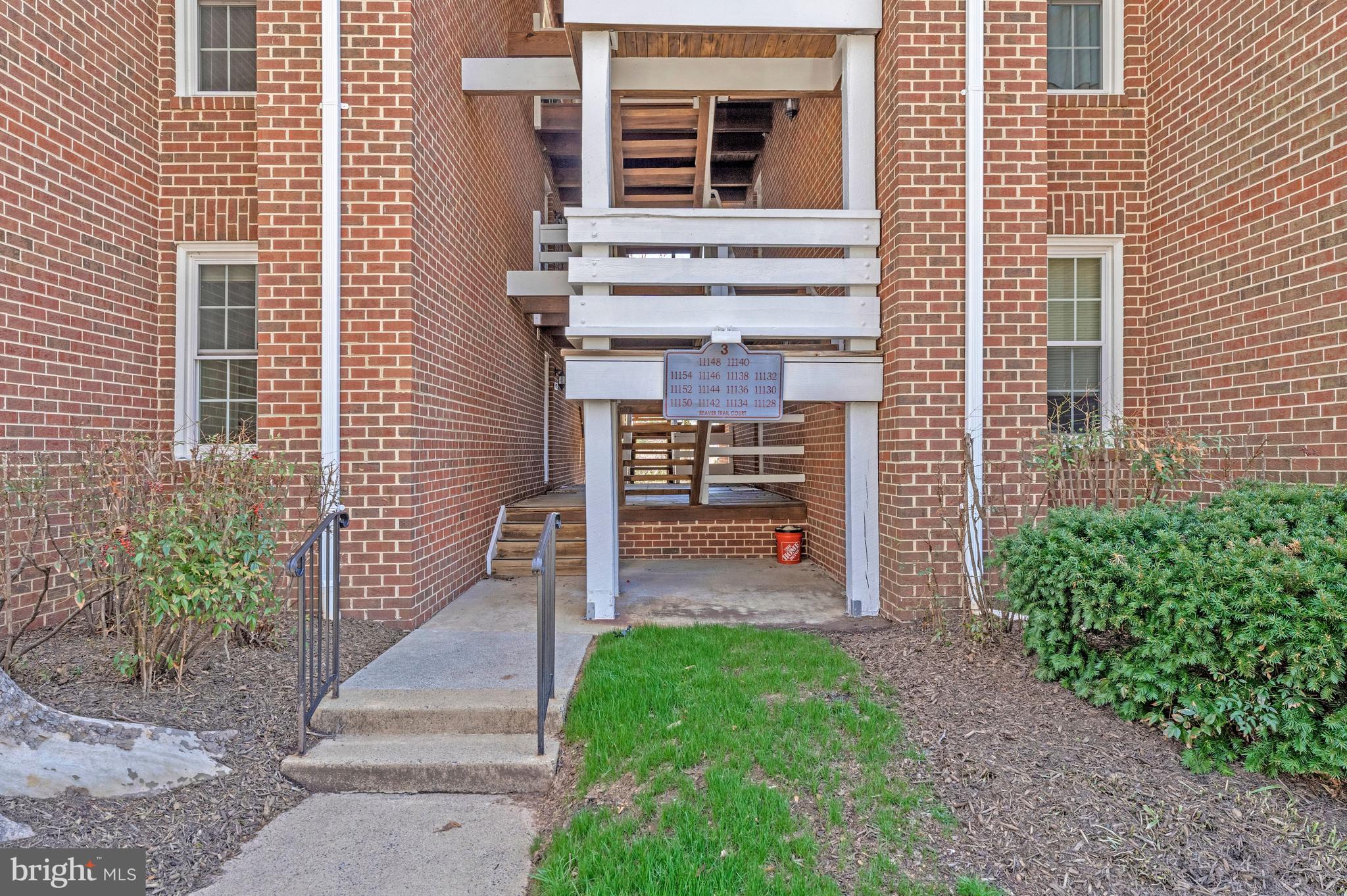 11142 Beaver Trail Court Reston, VA 20191 - Photo 3 of 20