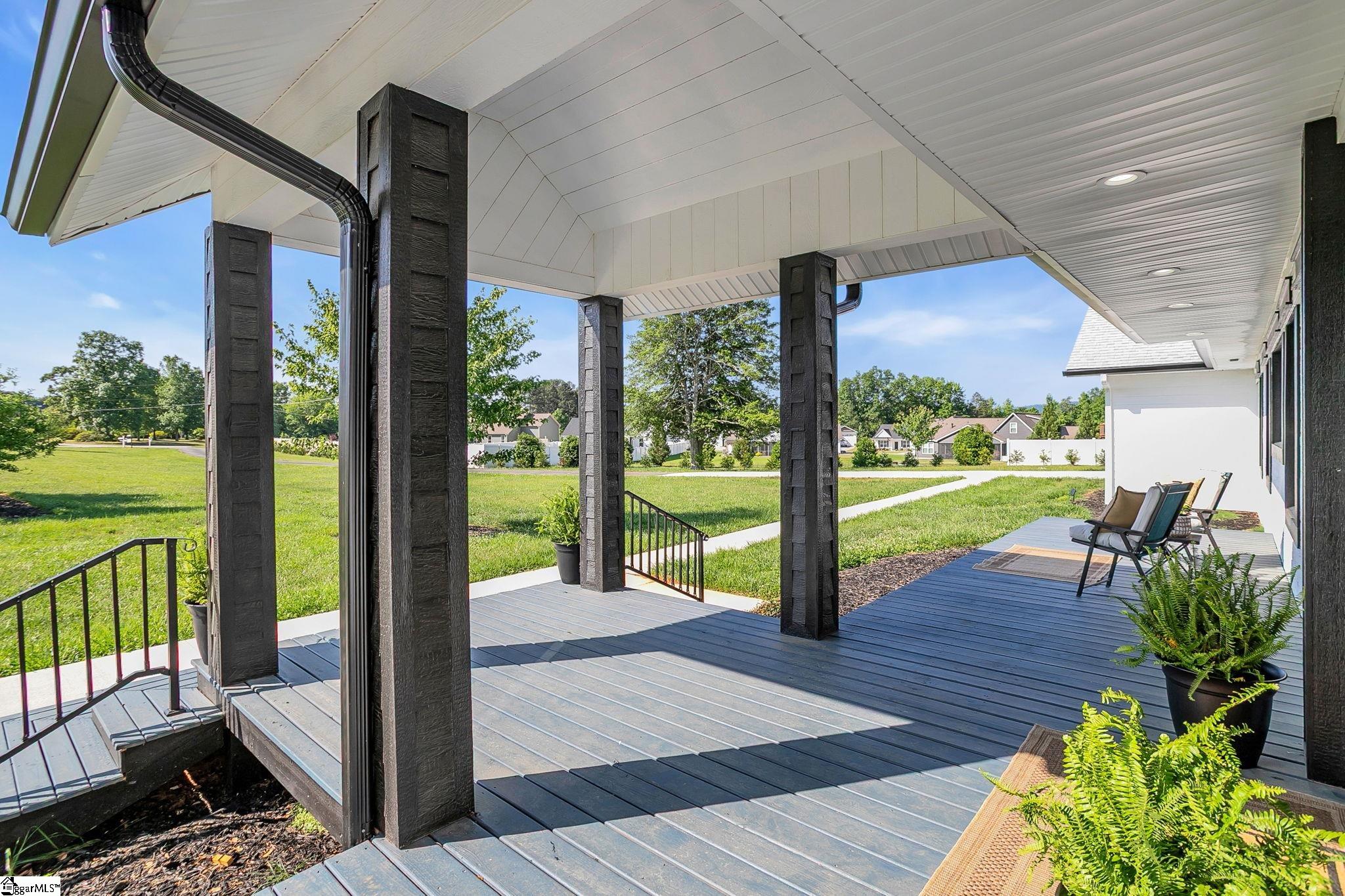 305 Waters Road Taylors, SC 29687 - Photo 5 of 48