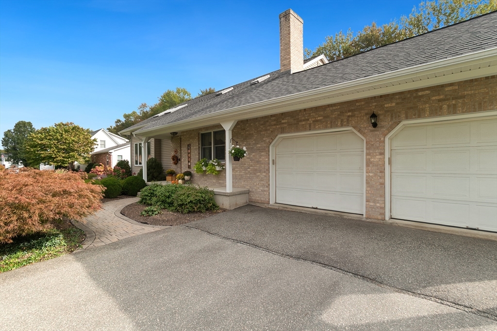 64 Apple Ridge Road West Springfield, MA 01089 - Photo 3 of 31 a view of a house with a street