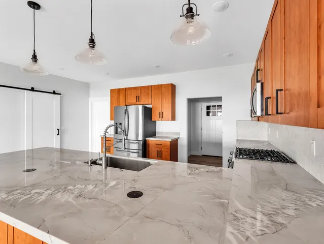 a view of livingroom with furniture