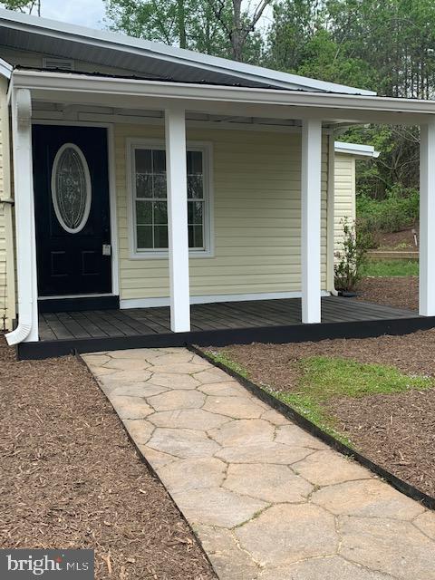 6367 Georgetown Road Broad Run, VA 20137 - Photo 5 of 22 front leadwalk