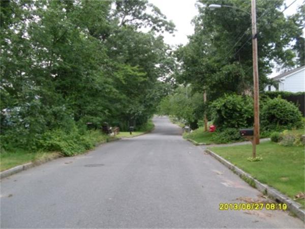 95 Geneva Street Springfield, MA 01151 - Photo 4 of 15 Gallery Image 4