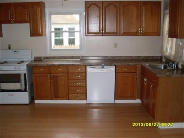 95 Geneva Street Springfield, MA 01151 - Photo 10 of 15 Gallery Image 10