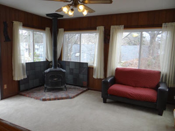 12 Marr Road Saugus, MA 01906 - Photo 8 of 30 Gallery Image 8
