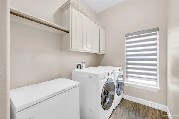 $3,200 | 2410 Colvin Avenue, Edinburg, TX 78539