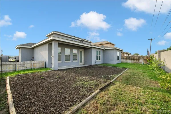 $3,200 | 2410 Colvin Avenue, Edinburg, TX 78539