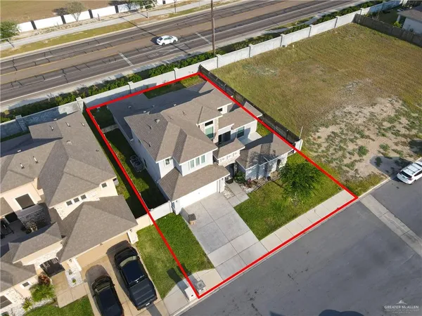 $3,200 | 2410 Colvin Avenue, Edinburg, TX 78539
