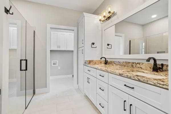 $419,900 | 233 Auseon Court, Hillsdale, MI 49242
