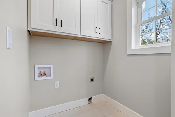$419,900 | 233 Auseon Court, Hillsdale, MI 49242