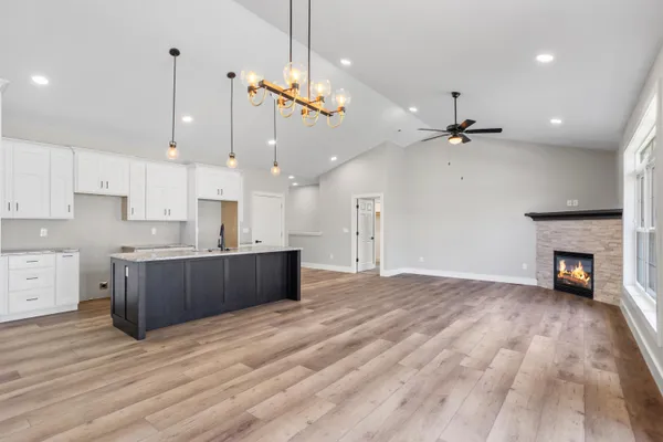 $419,900 | 233 Auseon Court, Hillsdale, MI 49242