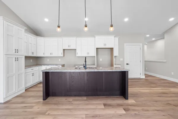 $419,900 | 233 Auseon Court, Hillsdale, MI 49242