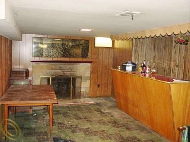 16124 West 13 Mile Road Franklin, MI 48025 - Photo 6 of 6 31044078-5.JPG