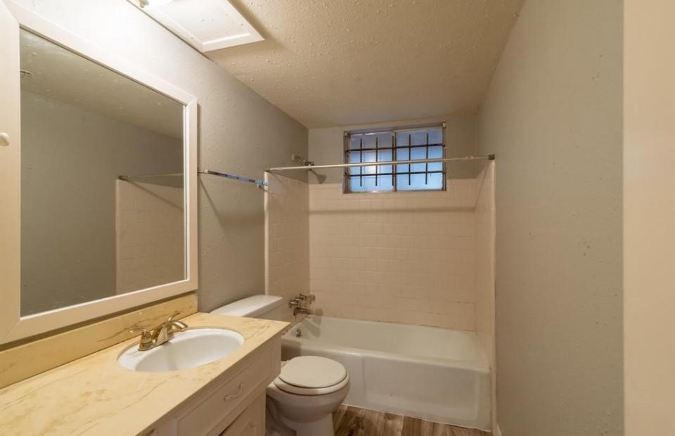 7621 Gleason Road Houston, TX 77016 - Photo 7 of 17