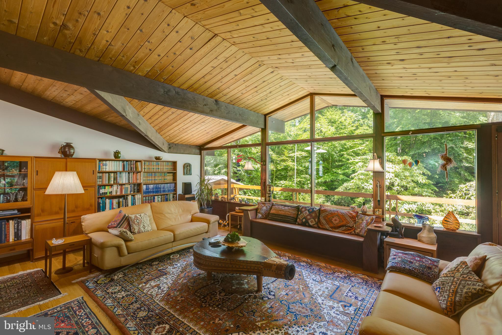 9520 Sagamore Spring Road Great Falls, VA 22066 - Photo 11 of 106 Furniture Can Convey!!!