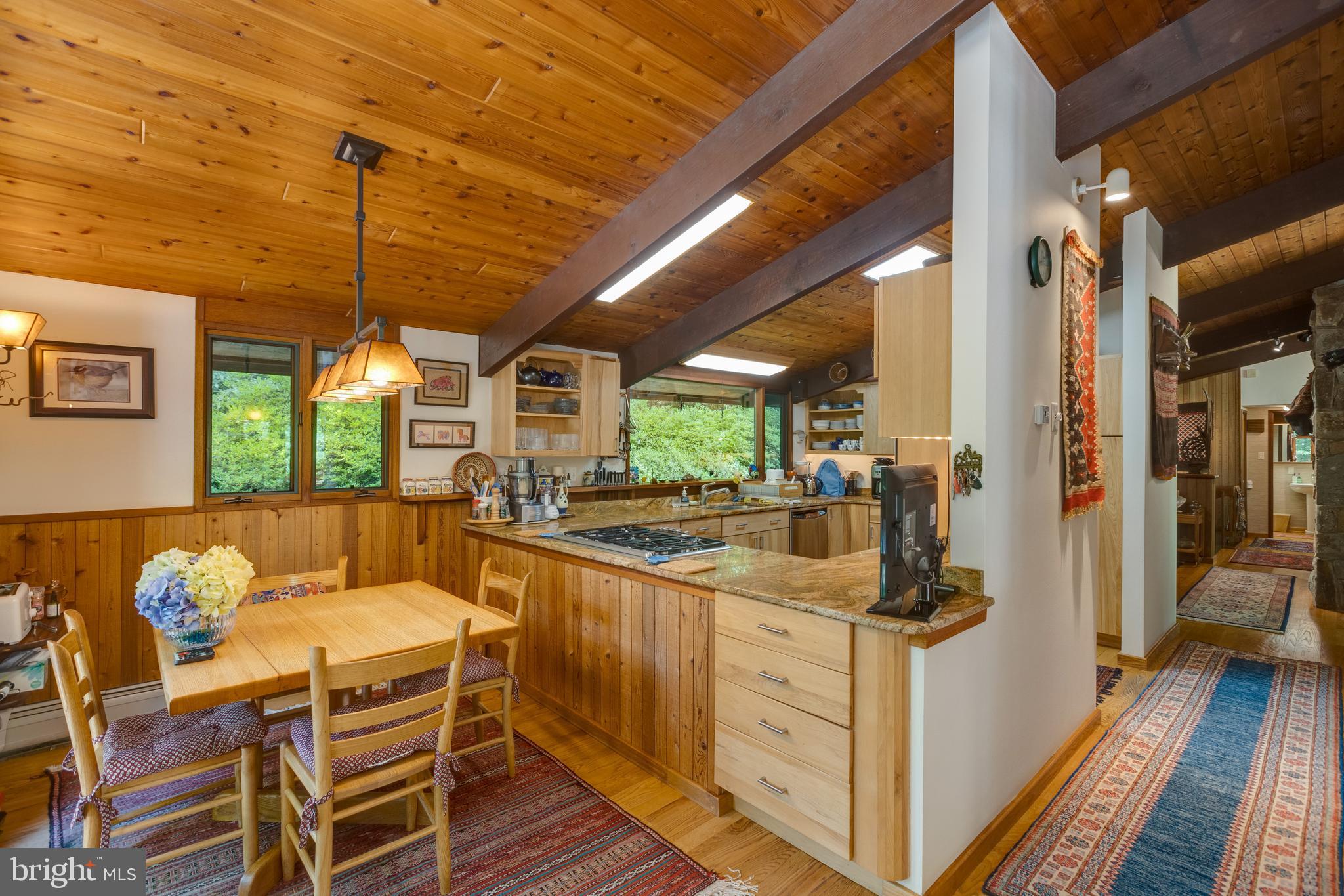 9520 Sagamore Spring Road Great Falls, VA 22066 - Photo 34 of 106 Built - In drawers for added convenience