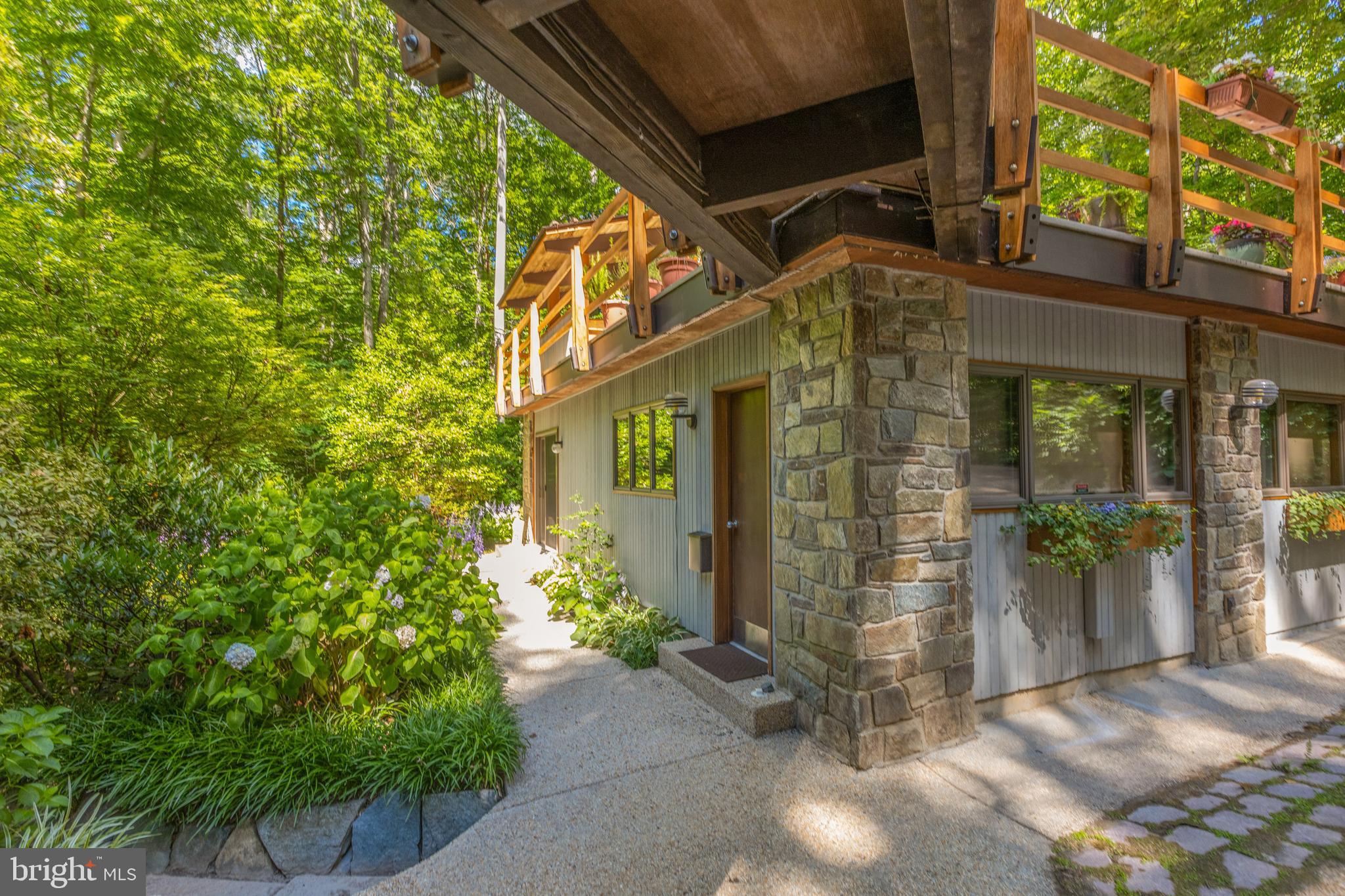 9520 Sagamore Spring Road Great Falls, VA 22066 - Photo 75 of 106 Complete 1BR/1BAGuest Home!