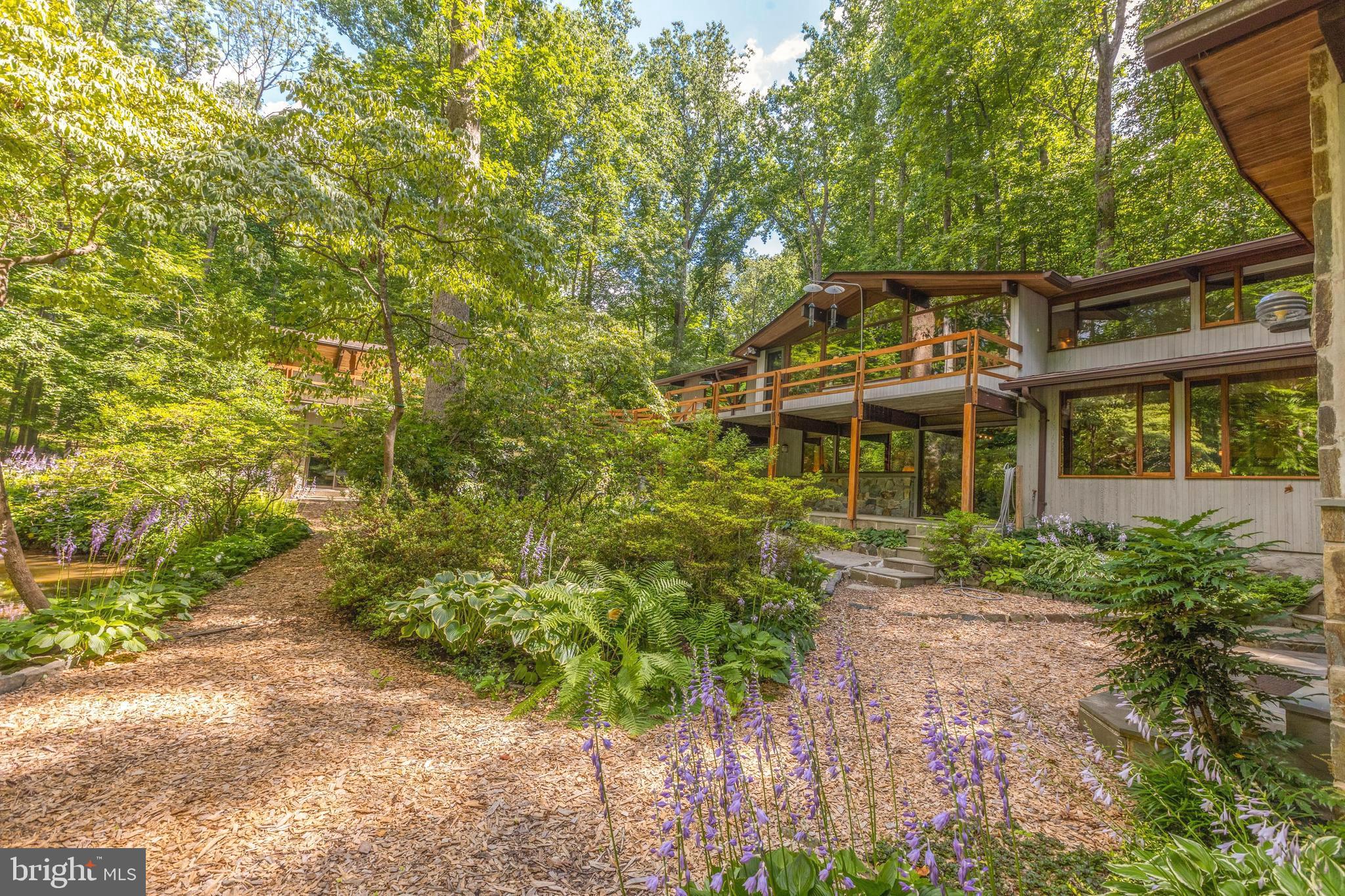 9520 Sagamore Spring Road Great Falls, VA 22066 - Photo 77 of 106