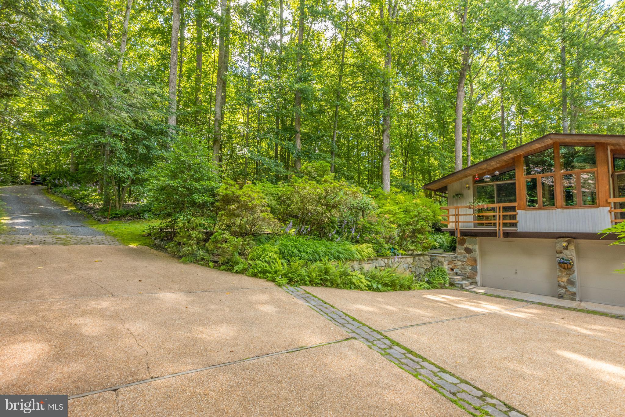 9520 Sagamore Spring Road Great Falls, VA 22066 - Photo 90 of 106 WELCOME HOME