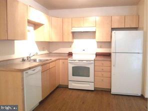 9520 Sagamore Spring Road Great Falls, VA 22066 - Photo 97 of 106 Guest Full Kitchen to include Dishwasher