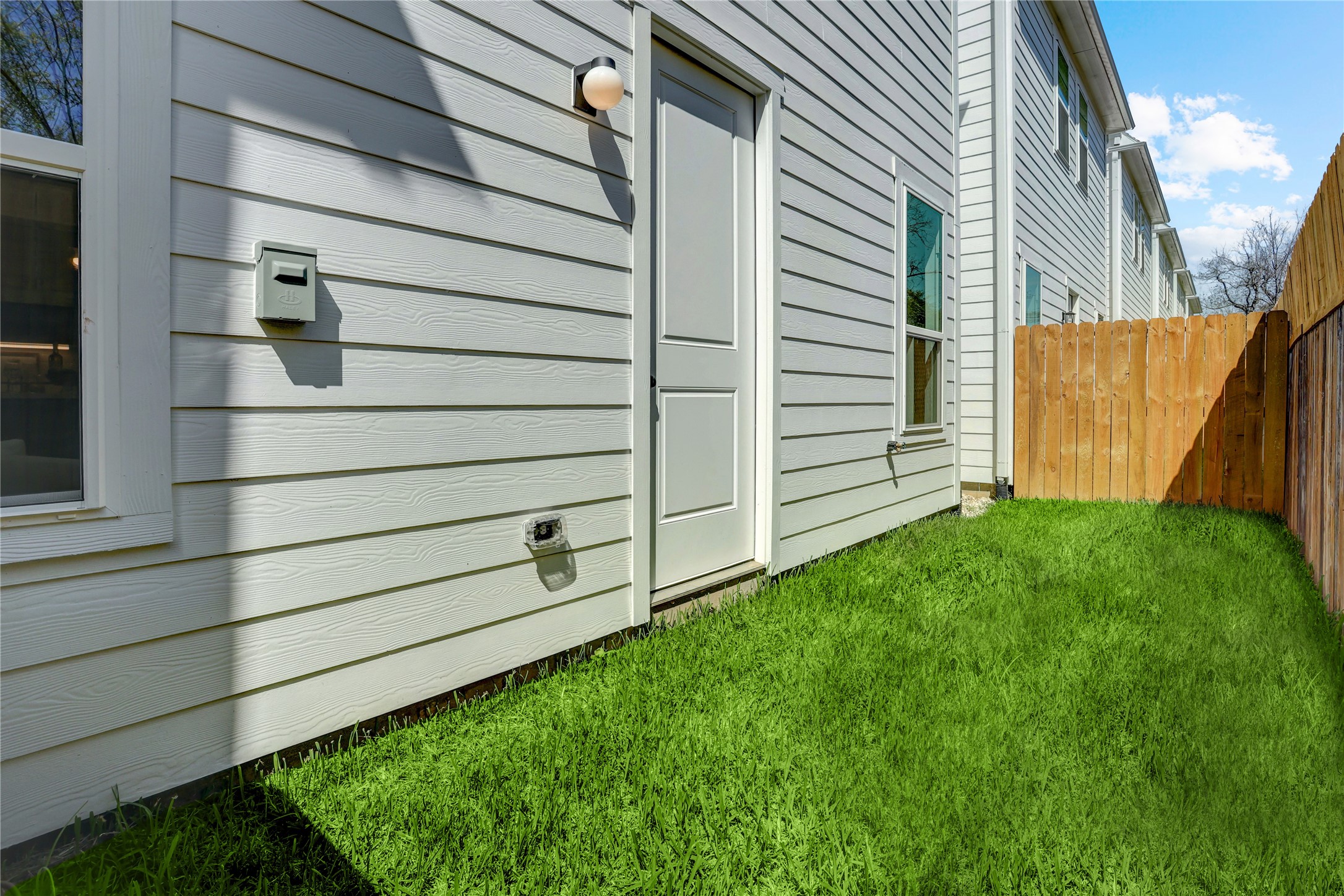 9604 Burden Street Houston, TX 77093 - Photo 26 of 28 A view of the back yard.