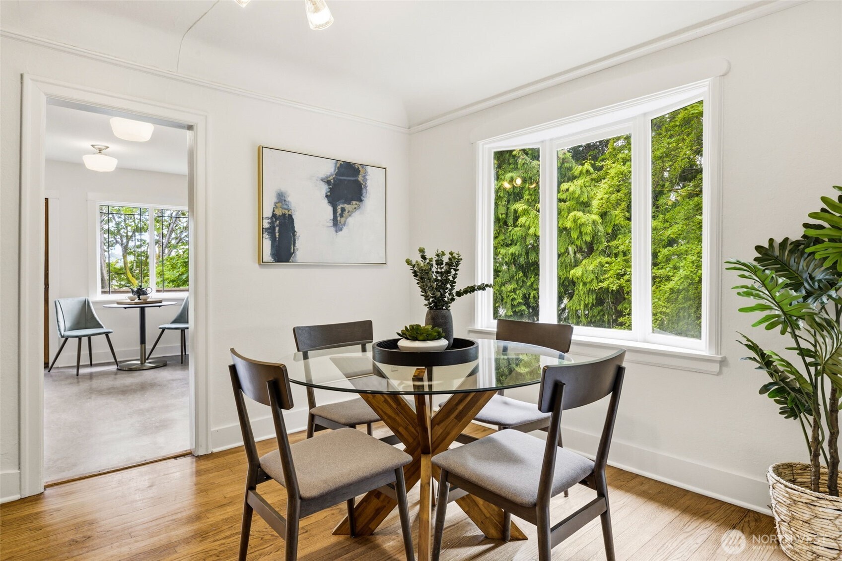 421 North 40th Street Seattle, WA 98103 - Photo 8 of 40