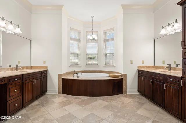 $595,000 | 140 Cottonwood Circle, Lynn Haven, FL 32444