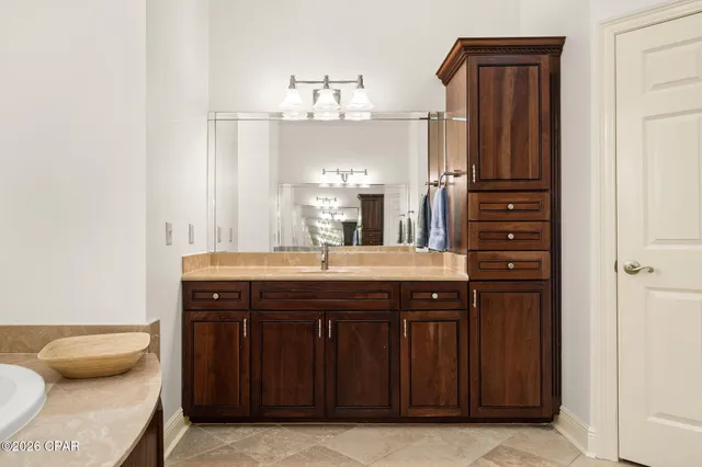 $595,000 | 140 Cottonwood Circle, Lynn Haven, FL 32444