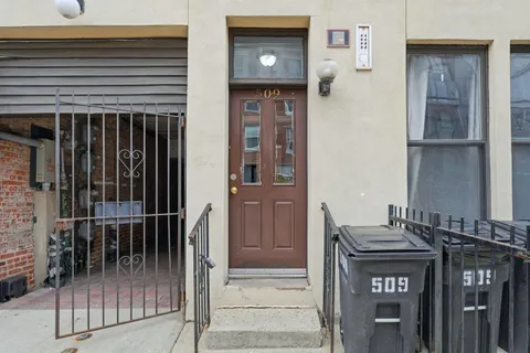 a view of a dinning room with balcony