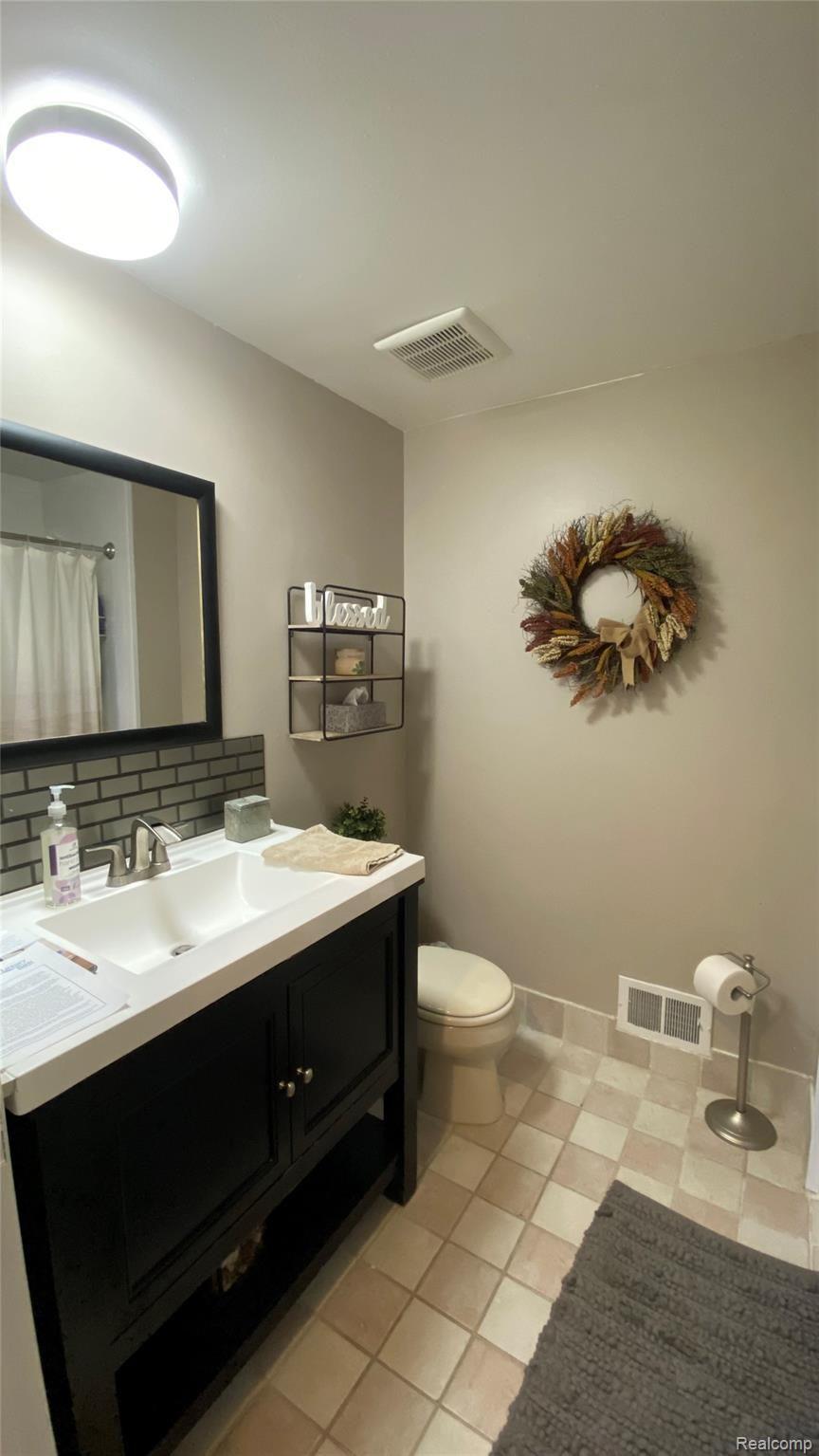 22480 Mill Road Novi, MI 48375 - Photo 17 of 23 tempImagerq7smA.jpg