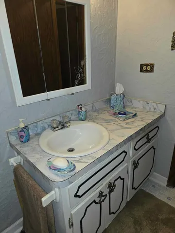 $454,900 | 8103 Gladys Lane, Palos Hills, IL 60465