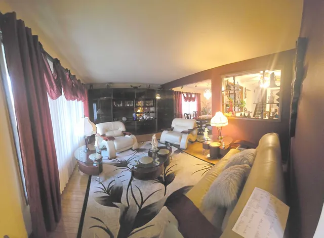 $454,900 | 8103 Gladys Lane, Palos Hills, IL 60465