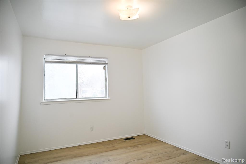 4056 Fox Street Inkster, MI 48141 - Photo 20 of 36 Gallery Image 20