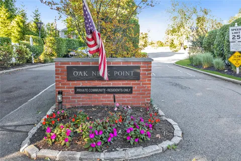 a view of entryway with livingroom and furniture
