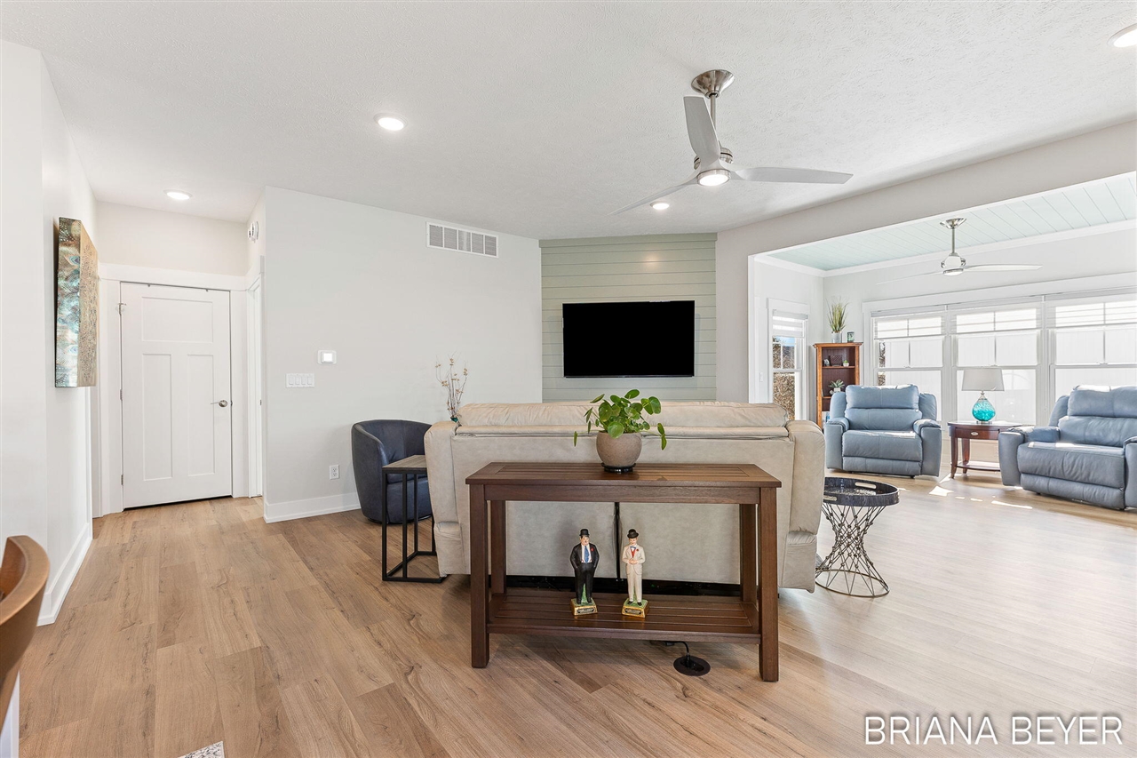 1069 Maplewood Court Jenison, MI 49428 - Photo 16 of 35 Gallery Image 16