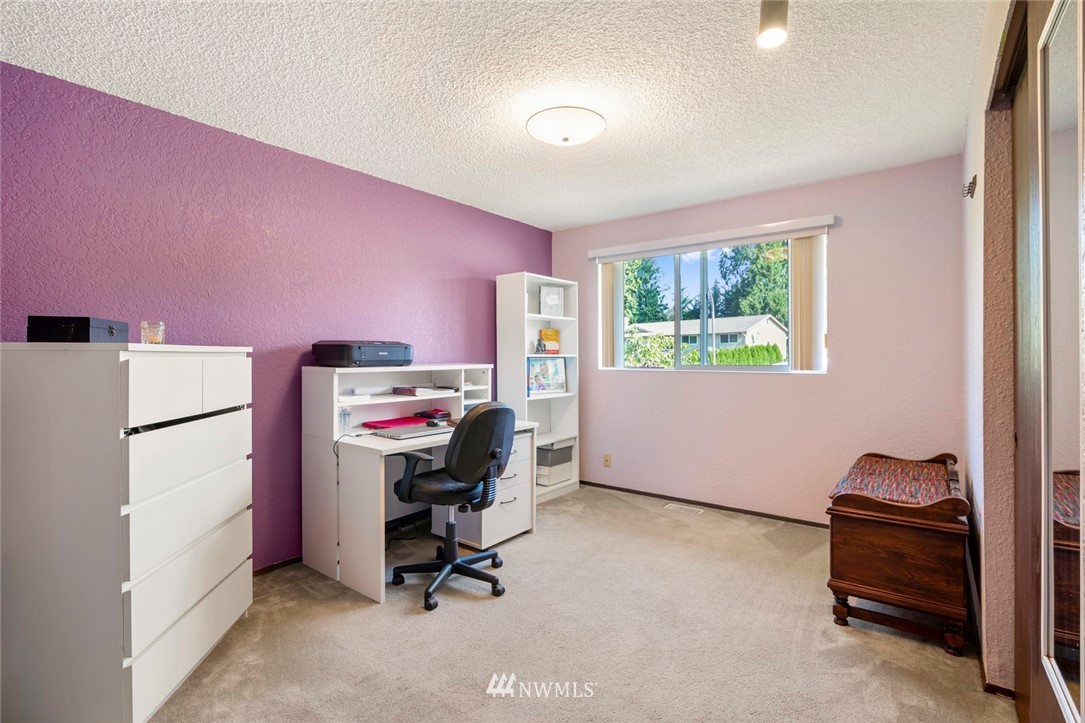 9809 Northeast 204th Place Bothell, WA 98011 - Photo 11 of 24