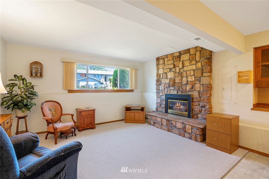 9809 Northeast 204th Place Bothell, WA 98011 - Photo 14 of 24