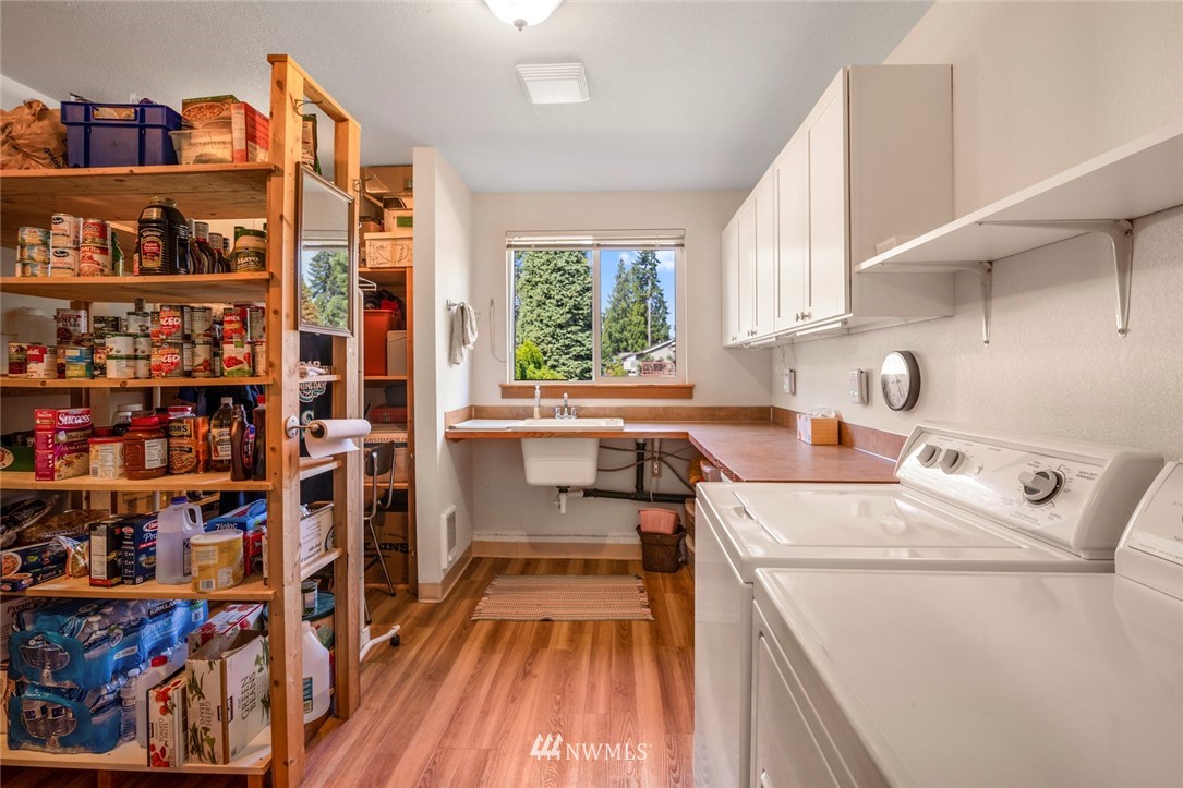 9809 Northeast 204th Place Bothell, WA 98011 - Photo 21 of 24