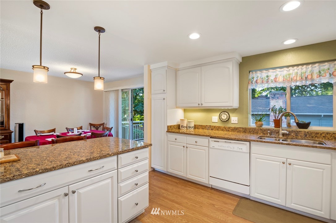 9809 Northeast 204th Place Bothell, WA 98011 - Photo 5 of 24