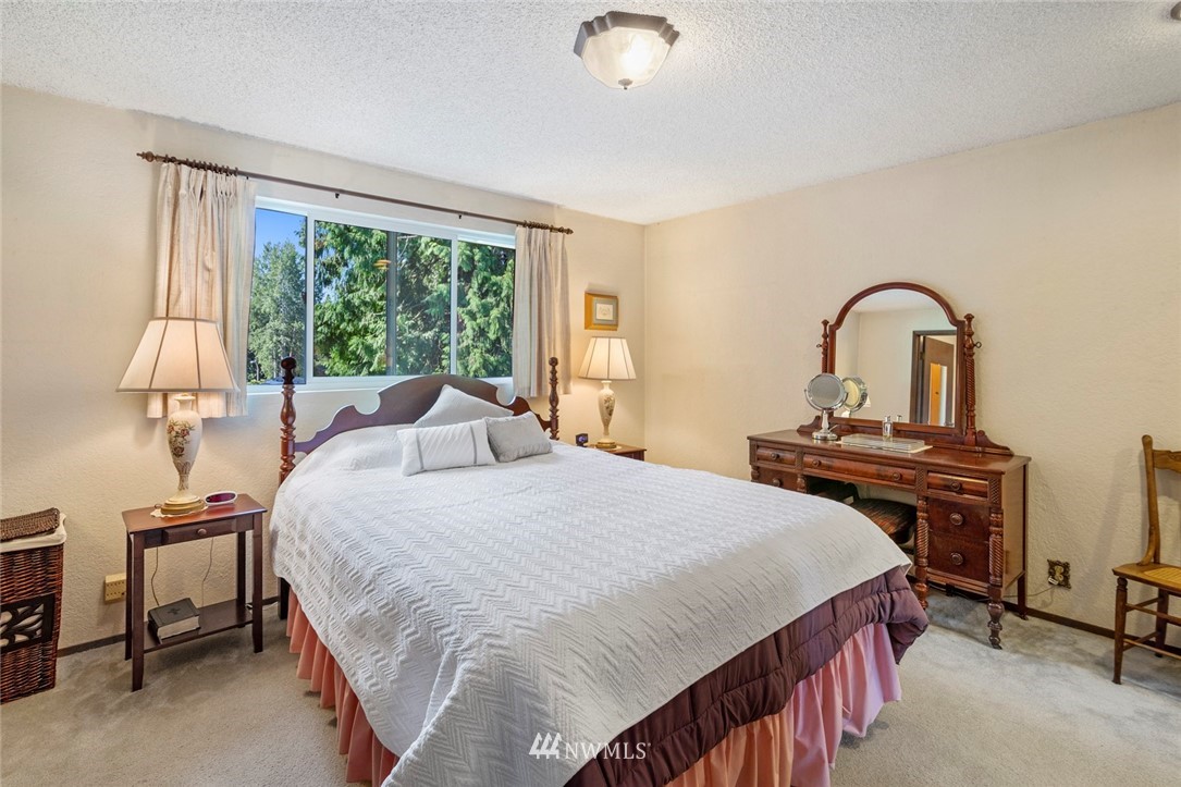 9809 Northeast 204th Place Bothell, WA 98011 - Photo 9 of 24