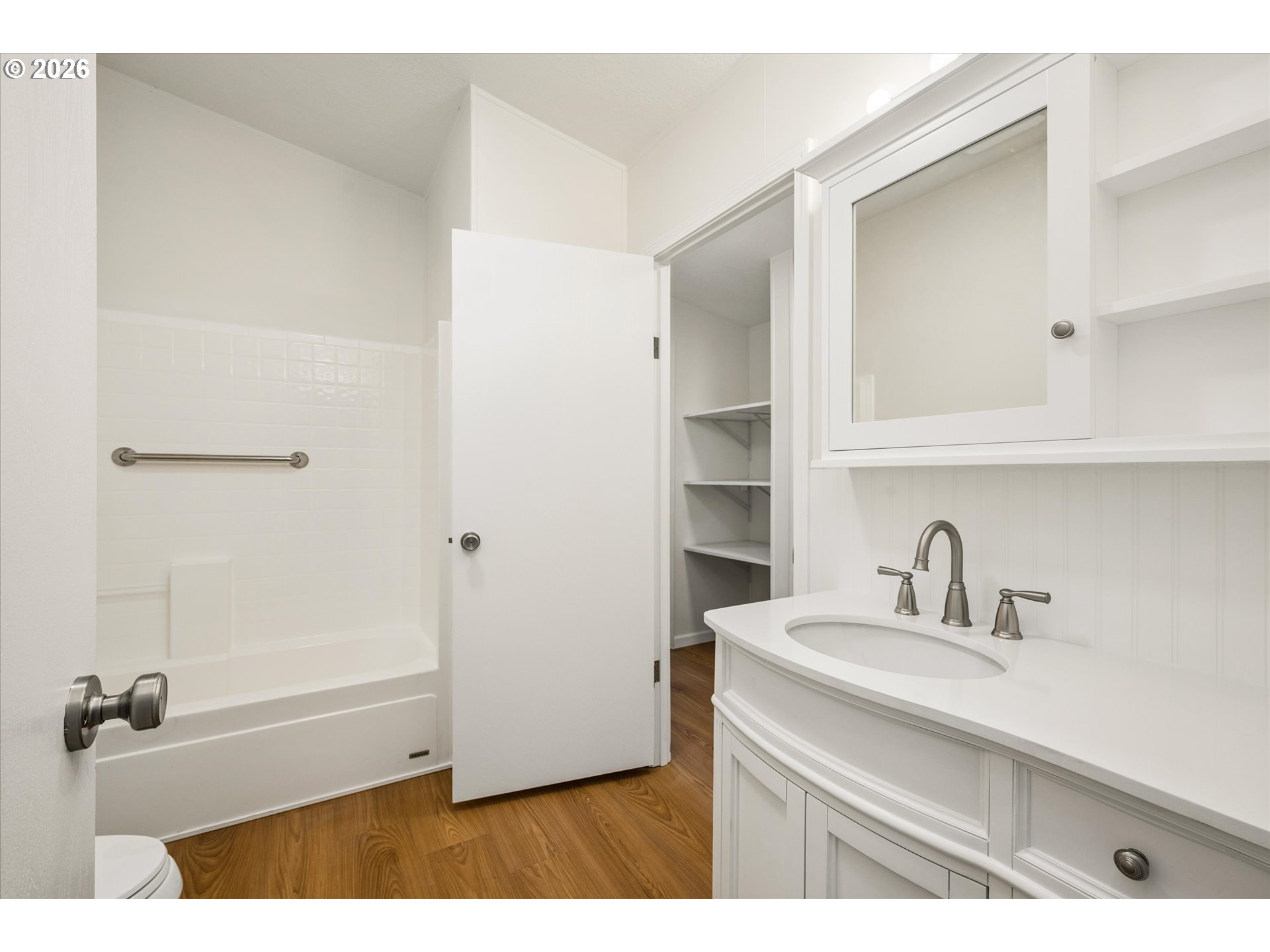 2242 Maia Loop Springfield, OR 97477 - Photo 25 of 32 Bathroom