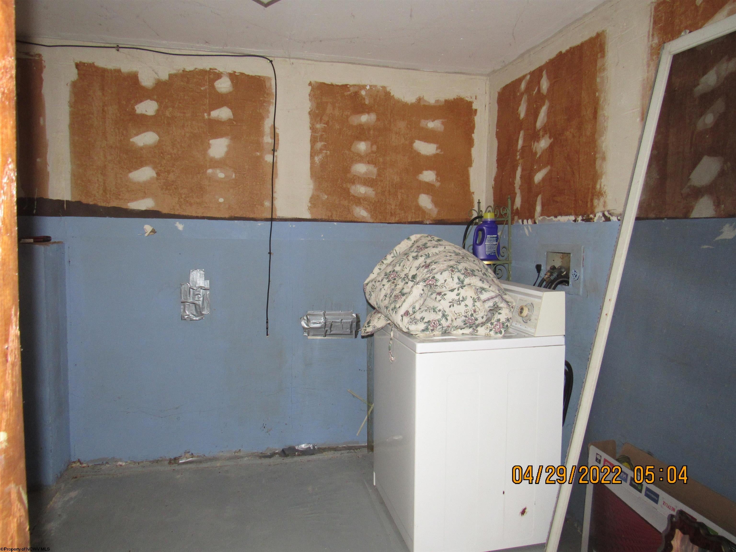 2180 Vernon Road Flatwoods, WV 26621 - Photo 17 of 18 Gallery Image 17