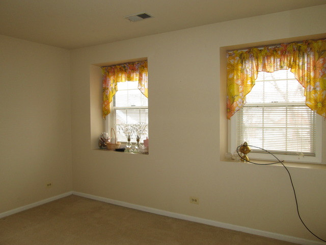 2426 Raleigh Court, Unit 6 Schaumburg, IL 60193 - Photo 14 of 18