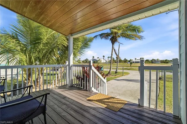 $899,000 | 407 Copeland Avenue, Everglades City, FL 34139