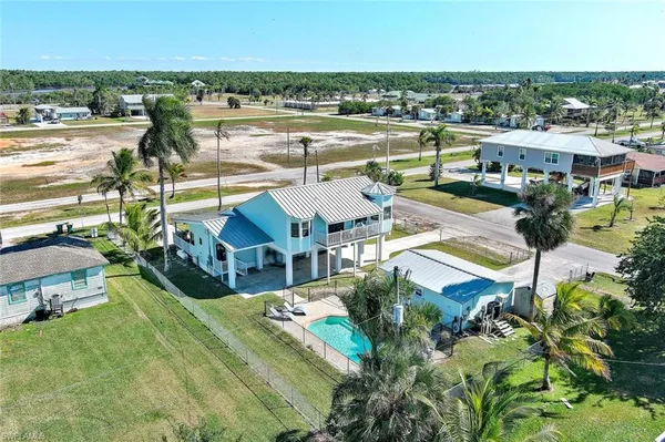 $779,000 | 407 Copeland Avenue, Everglades City, FL 34139