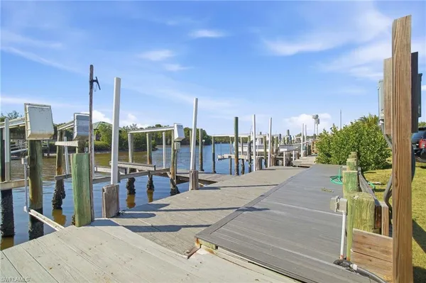 $779,000 | 407 Copeland Avenue, Everglades City, FL 34139