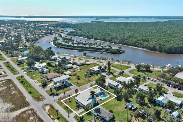 $779,000 | 407 Copeland Avenue, Everglades City, FL 34139