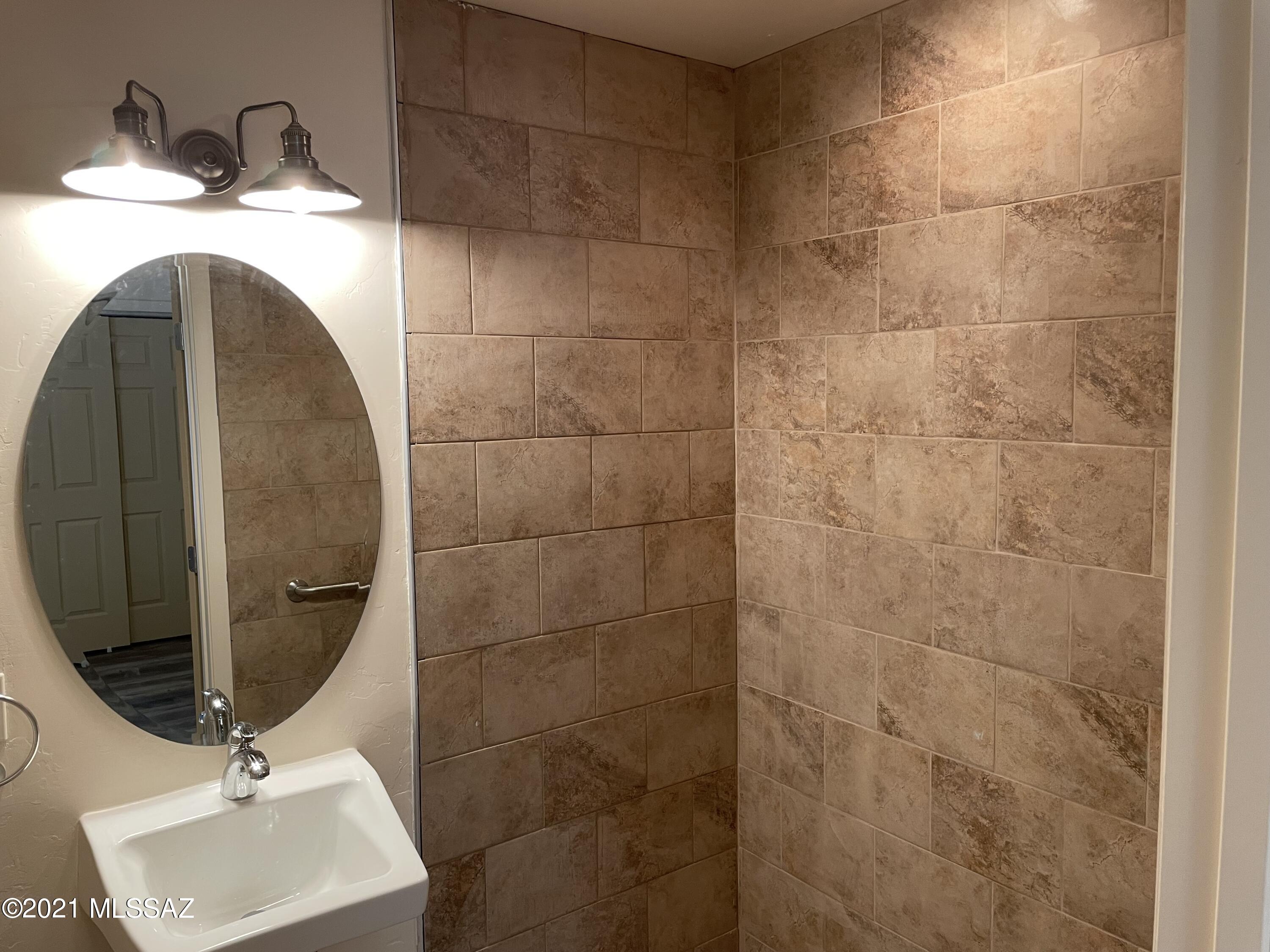 2545 East Spring Street, Unit 3 Tucson, AZ 85716 - Photo 8 of 25 IMG_2226
