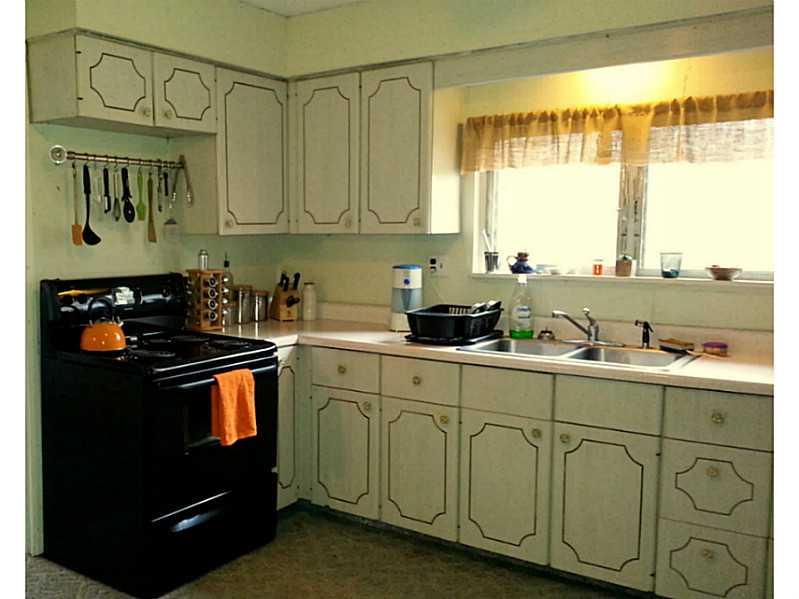 3021 Robbins Station Road North Huntingdon, PA 15642 - Photo 8 of 25 Kitchen.