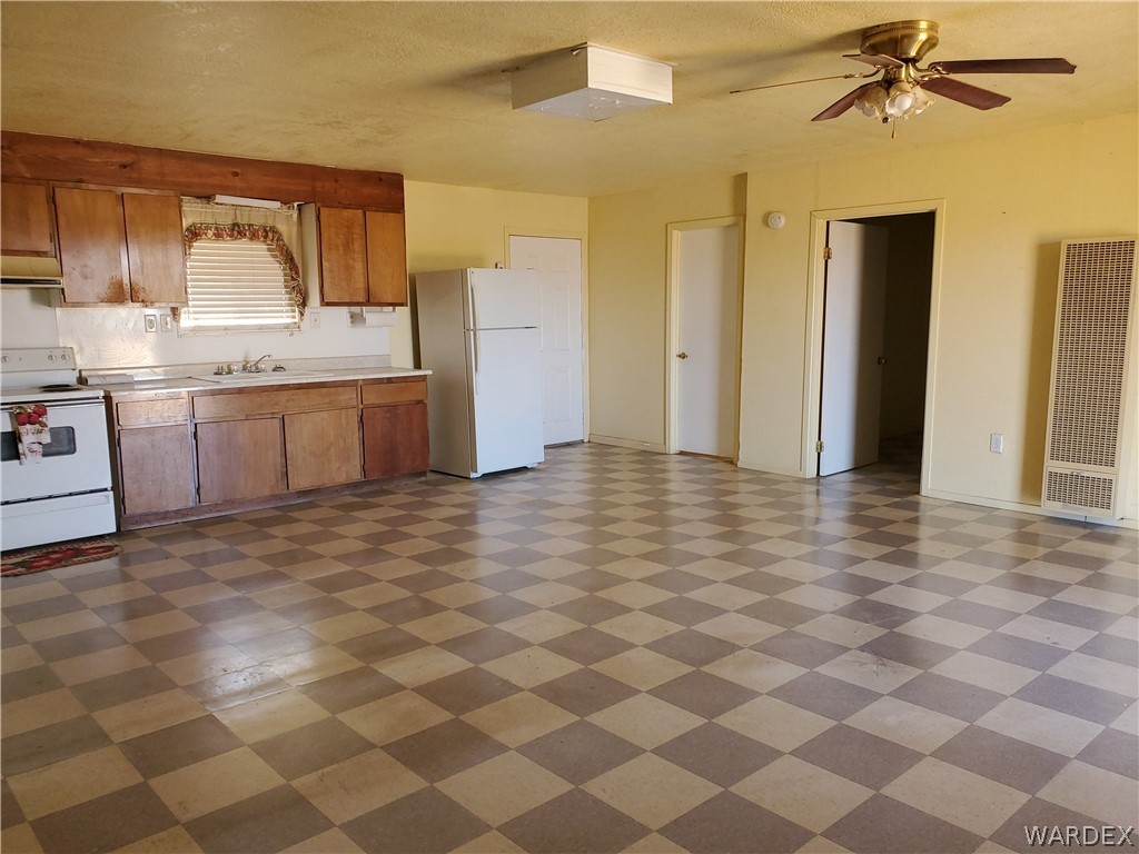 3814 Gila Road Golden Valley, AZ 86413 - Photo 4 of 10 Gallery Image 4